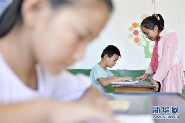 ส่องโรงเรียนจีน ทั้ง รร.มีครูนักเรียนแค่ 3 คน
