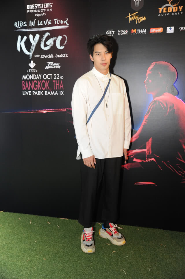 "ลีเดีย" แท็กทีม "ดีเจโอโน่" โชว์เพลงสุดมันส์!!