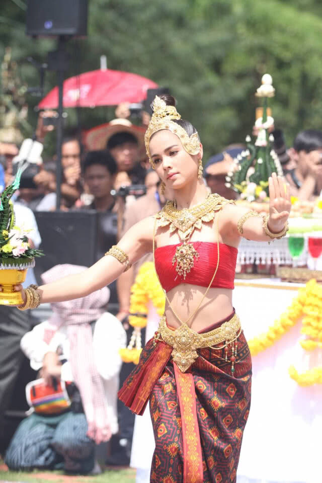 ขนลุก!! ห้างไฟดับ กลางงานเปิดตัว นาคี2
