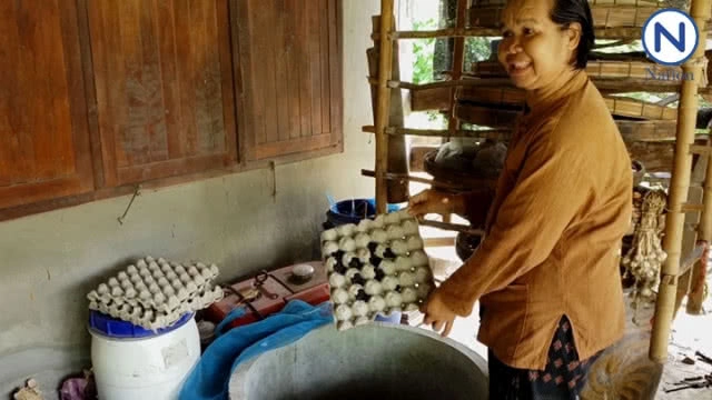 ฮิอฮา! ชาวบ้านแห่ดู มนุษย์แมงป่อง สุดเชื่องไม่กัดเจ้าของ