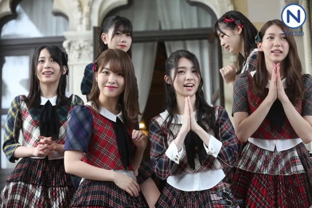 (คลิป) AKB 48 โชว์เต้น  "Koisuru Fortune Cookie"  ก่อนพบ "บิ๊กตู่"
