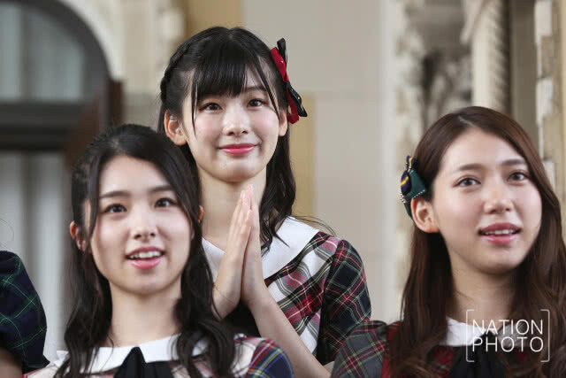 6 สาว AKB48 เข้าพบนายกฯ