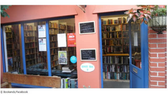 โอ้โฮเฮะ! หนุ่มฮอลแลนด์จับสลากได้ร้านขายสมุดฟรีๆ ในเวลส์ หลังเจ้าของอยากเลิกกิจการ