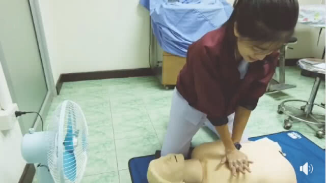 พยาบาลสาวสาธิต ทำCPR แบบง่ายๆ คนคลิกชมเป็นล้าน