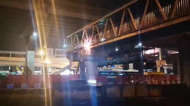 (คลิป) รื้อแล้ว!สะพานลอย ปิดถนนวิภาวดีฯดอนเมือง 14-17ก.ย.