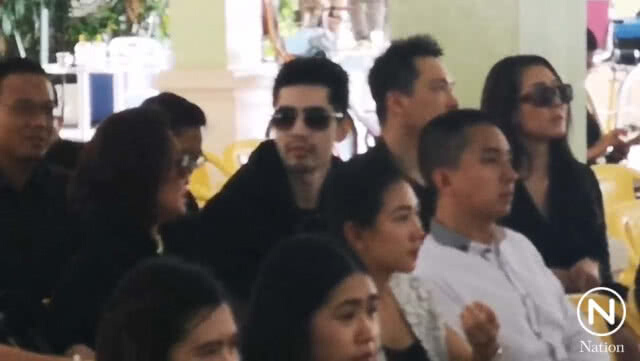 "เอิร์ก เลเดอเรอร์"​ ​ปรากฏตัวงานศพเก๋​ วินาทีสุดท้าย​
