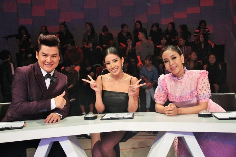 "ใบเตย อาร์สยาม" เมินดราม่า!!! ไม่เหมาะนั่งแท่นคอมเมนเตเตอร์