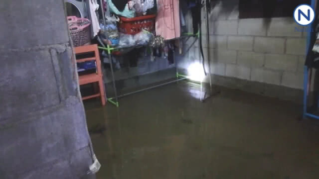 ชาวบ้านเมืองจันฯเริ่มเก็บกวาดหลัง "พายุมังคุด" เบาตัวลง