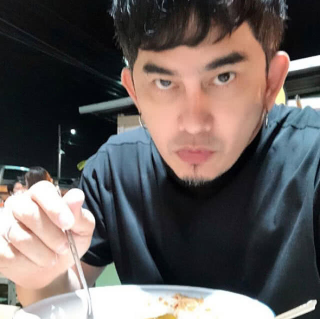 พชร์ อานนท์ เคลียร์ชัด!! หนุ่มบิ๊กไบค์ดับไม่ใช่นักแสดงหลวงพี่แจ๊ส 4G