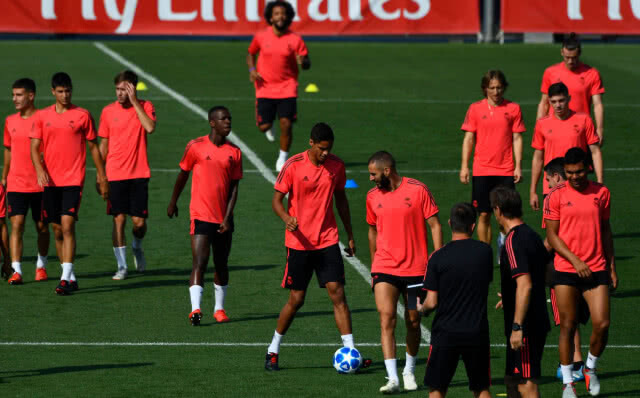 ราชันชุดขาวประเดิมศึก UCL ดวลโรม่า