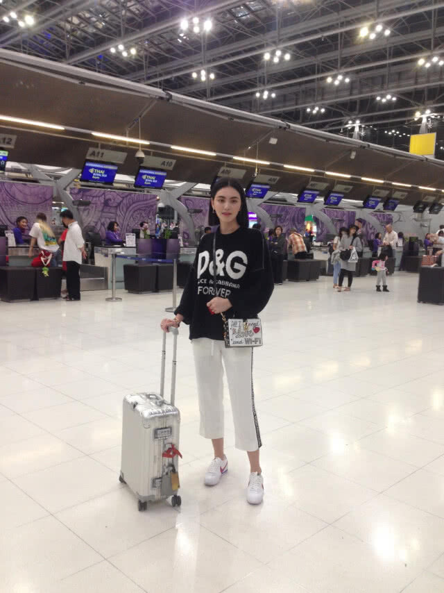 "ใหม่ ดาวิกา"เหินฟ้า ร่วมเดิน "มิลานแฟชั่นวีค"