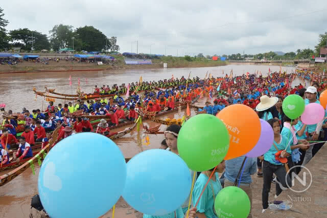 เปิดงานประเพณีแข่งเรือ จ.น่าน