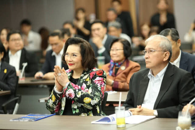 วีระศักดิ์ เปิดหลักสูตร Future Economy & Internet Governance