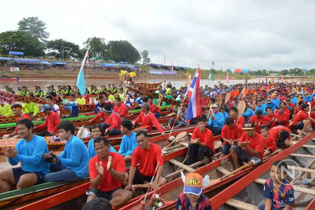 เปิดงานประเพณีแข่งเรือ จ.น่าน