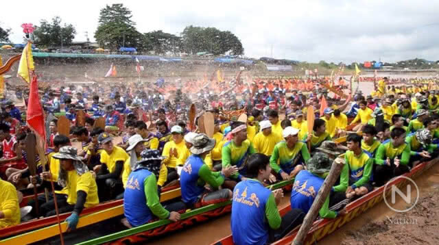 เปิดงานประเพณีแข่งเรือ จ.น่าน