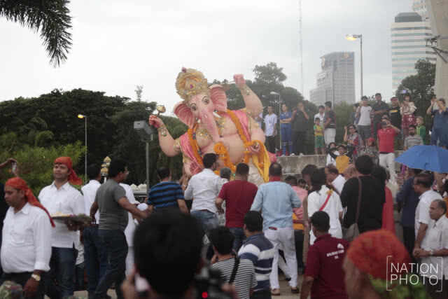 (ภาพชุด) อัญเชิญพระพระพิฆเนศกลับสู่สวรรค!!! งานคเณศจตุรถีครั้งที่ 11