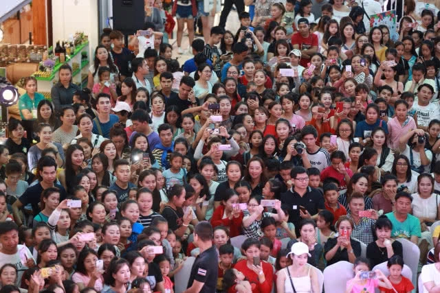 เวียงจันทน์ห้างแตก!!! "ทีมเมีย 2018" บุก สปป.ลาว