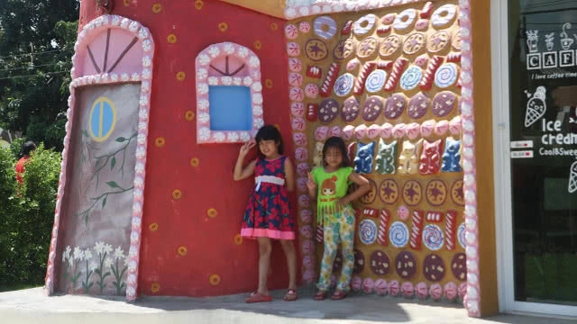 สุดฟิน!!!ร้านไอศครีมเทพนิยายบ้านขนมหวาน