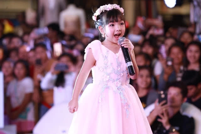 เวียงจันทน์ห้างแตก!!! "ทีมเมีย 2018" บุก สปป.ลาว