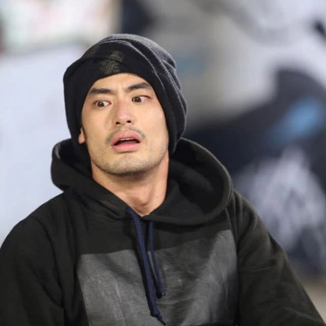 โลกช่างโหดร้ายเมื่อ บอย ปกรณ์ขำหนักเจอแฟนคลับตัวน้อย ยืนคอย "บอย ปกรณ์ ลัม!!!"