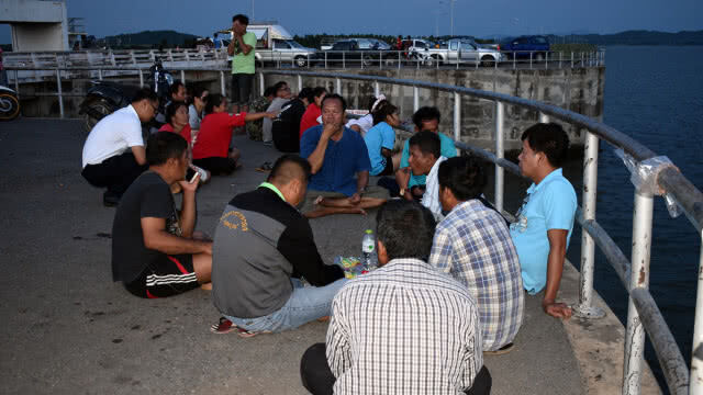 เรือล่มกลางเขื่อนพระสะทึง ชายวัย 46 ปีสูญหาย 1 ราย
