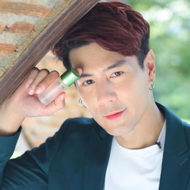 โลกช่างโหดร้ายเมื่อ บอย ปกรณ์ขำหนักเจอแฟนคลับตัวน้อย ยืนคอย "บอย ปกรณ์ ลัม!!!"