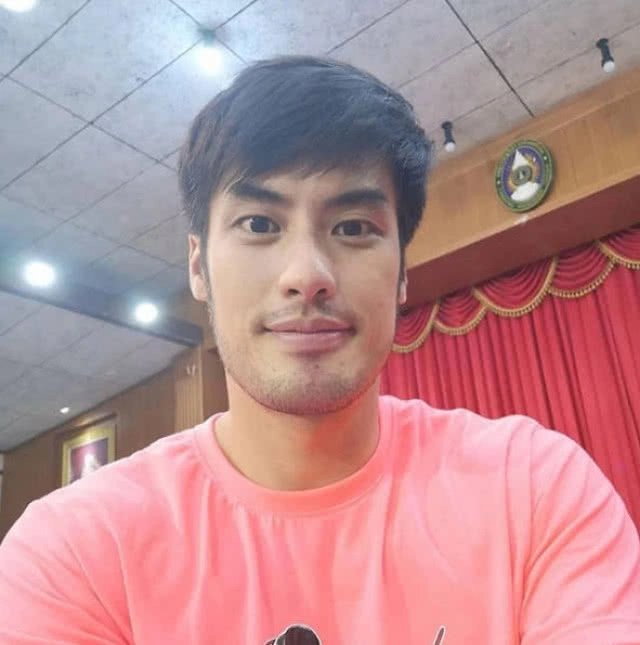 โลกช่างโหดร้ายเมื่อ บอย ปกรณ์ขำหนักเจอแฟนคลับตัวน้อย ยืนคอย "บอย ปกรณ์ ลัม!!!"