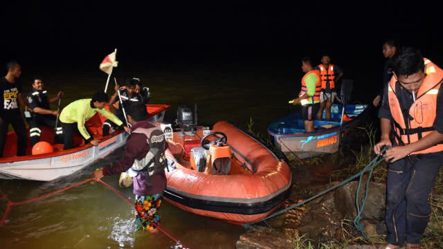 เรือล่มกลางเขื่อนพระสะทึง ชายวัย 46 ปีสูญหาย 1 ราย