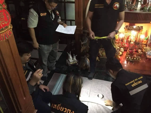 "ชุดเหยี่ยวดงบุกบ้านหรูย่านปากเกร็ด" ยึดงาช้างร่วม 40 กก.พร้อมไม้หวงห้ามกว่า 20ท่อน