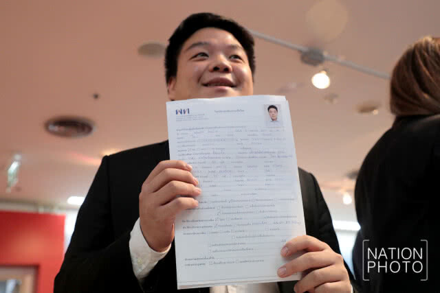 ลูกหลานนักการเมืองเพียบ! "เพื่อไทย" เปิดตัวคนรุ่นใหม่ 30 คน