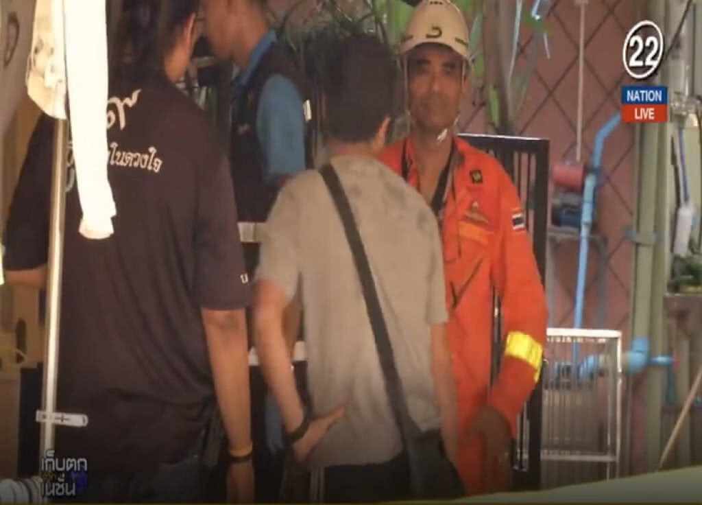 (คลิปข่าว) สลด!...พ่อ 2 พี่น้องไฟคลอก เสียชีวิตแล้ว (คลิปข่าว) สลด!...พ่อ 2 พี่น้องไฟคลอก เสียชีวิตแล้ว