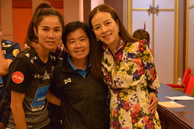 "มาดามแป้ง" มั่นใจทีมได้ประโยชน์เพียบ ดวลทีมยุโรป ศึกสี่เส้าจีน