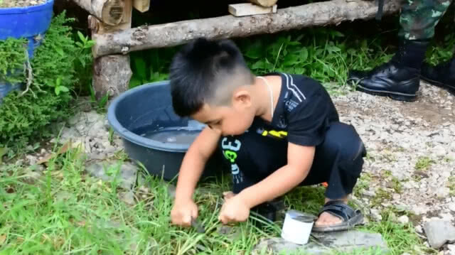 สุดทึ่ง!! หนูน้อยวัย 3 ขวบมีสี่ขวัญแถมยังเป็นเด็กฉลาด