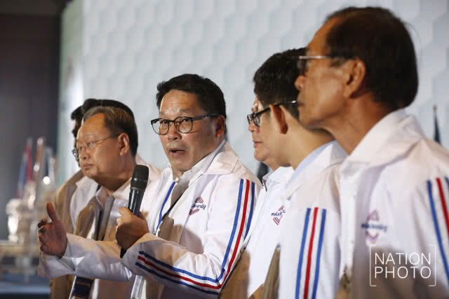พลังประชารัฐ เปิดตัวยิ่งใหญ่ "อุตตม" ผงาดหัวหน้าพรรค เจ้าตัวลั่น ไม่ลาออก รมต.