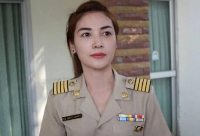 (คลิป+ภาพชุด) ส่องภาพ"แม่หลวงกุ้ง"อดีตผู้ใหญ่บ้านสุดสวย ก่อนโดนอ้างชื่อปล่อย"คลิปลับ"