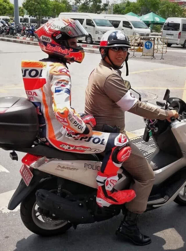 ตำรวจเผย ภาพของ "มาร์ค มาเควส" ถูกจับเป็นเพียงการถ่ายโฆษณา