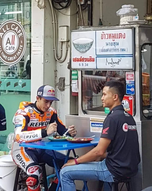 ตำรวจเผย ภาพของ "มาร์ค มาเควส" ถูกจับเป็นเพียงการถ่ายโฆษณา
