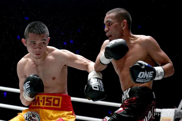 "ศรีสะเกษ"คว่ำ"ดิอาซ"ป้องแชมป์โลกศึกวันฯ