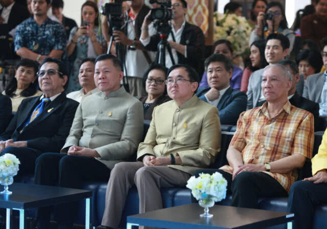 (คลิปข่าว) รัฐบาล ชวนชมนิทรรศการ "สุดยอดศิลปะไทยในรัชกาลที่ ๙"