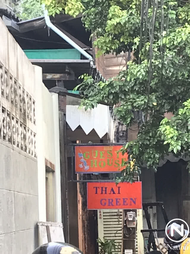 ไฟไหม้ "เกสท์เฮ้าส์ 4 ชั้น" ในซอยตรอกไก่แจ้ ย่านตลาดยอด เจ้าหน้าที่ฯดับได้ทัน