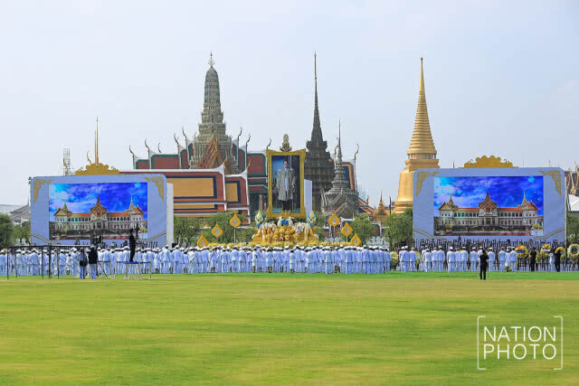 "นายกฯ" นำ "ครม." วางพวงมาลา พร้อม ถวายบังคม เพื่อรำลึกในพระมหากรุณาธิคุณ "ในหลวง ร.9"
