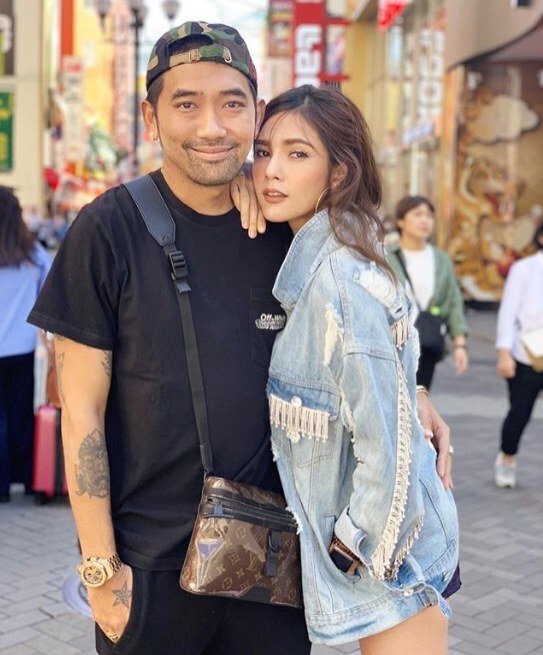 สิ้นสุดการรอคอย!!! "อุ้ม-บอล" เฉลยเพศลูกพร้อมชื่อผ่านสื่อ
