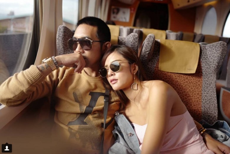สิ้นสุดการรอคอย!!! "อุ้ม-บอล" เฉลยเพศลูกพร้อมชื่อผ่านสื่อ