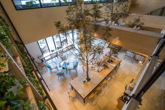 คาเฟ่ แคนทารี บางแสน  สถานที่เก๋ๆที่ต้องมาเช็คอิน