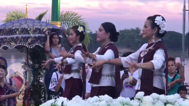 "ญาญ่า" รำบวงสรวงบูชาพญานาค