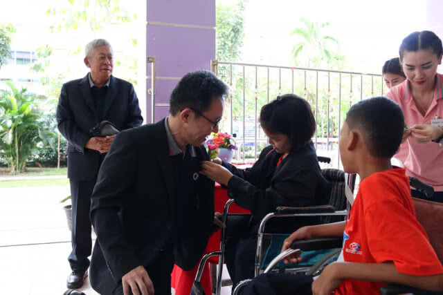 ไอโออิฯ ประกันภัย ส่งมอบบาสเก็ตบอลวีลแชร์ให้แก่มูลนิธิศูนย์มิตรภาพมนุษย์ล้อเอเซีย (WAFCAT Thailand)