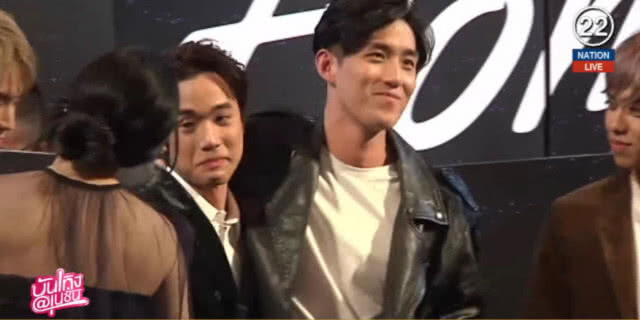 (คลิปข่าว) เจมส์ ปลื้ม คนชมฉากปะทะแท่ง ศักดิ์สิทธิ์