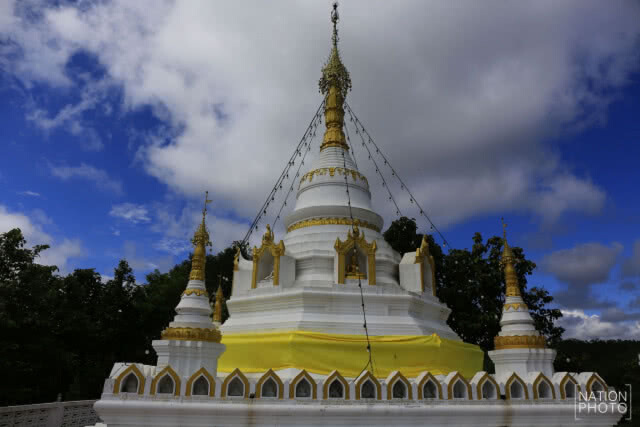 ศุกร์(สุข)ละวัด : พระธาตุสี่จอม