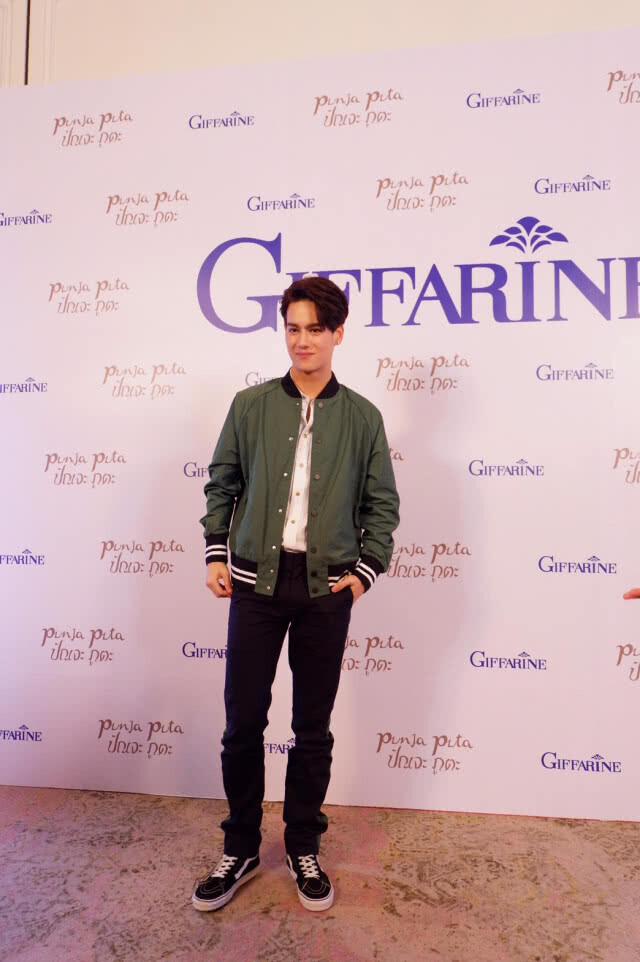 "ไอซ์ พาริส"แฮปปี้วันเกิดครอบ 20 ปี ครอบครัวแฟนละครเหนียวแน่น