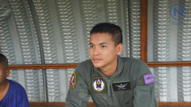 เฮลิคอปเตอร์ทหาร ลงจอดฉุกเฉินหลังเจอพายุกระหน่ำ